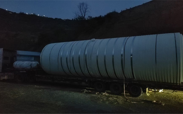 民乐圆桶运输途中