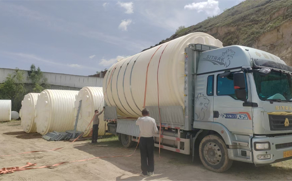 民乐立式运输桶装车中